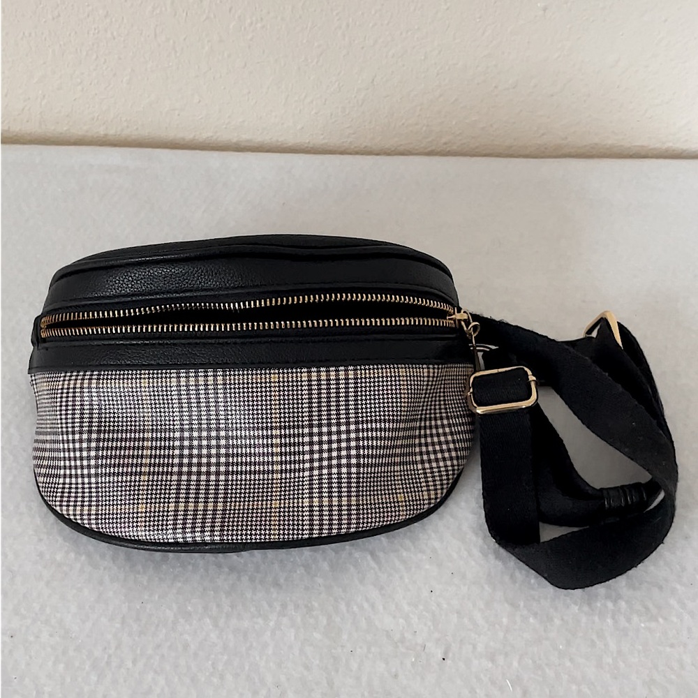 Trendy Plaid Belt Bag / Fanny Pack - Black & Checkered, Adjustable Strap